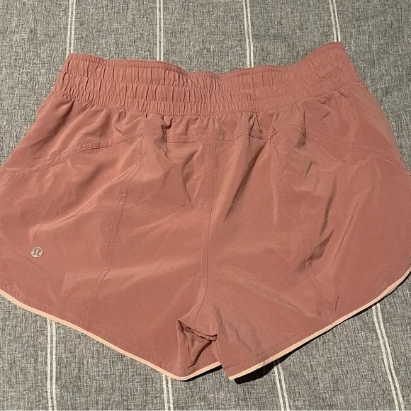 Lululemon reversible shorts - Picture 2 of 4